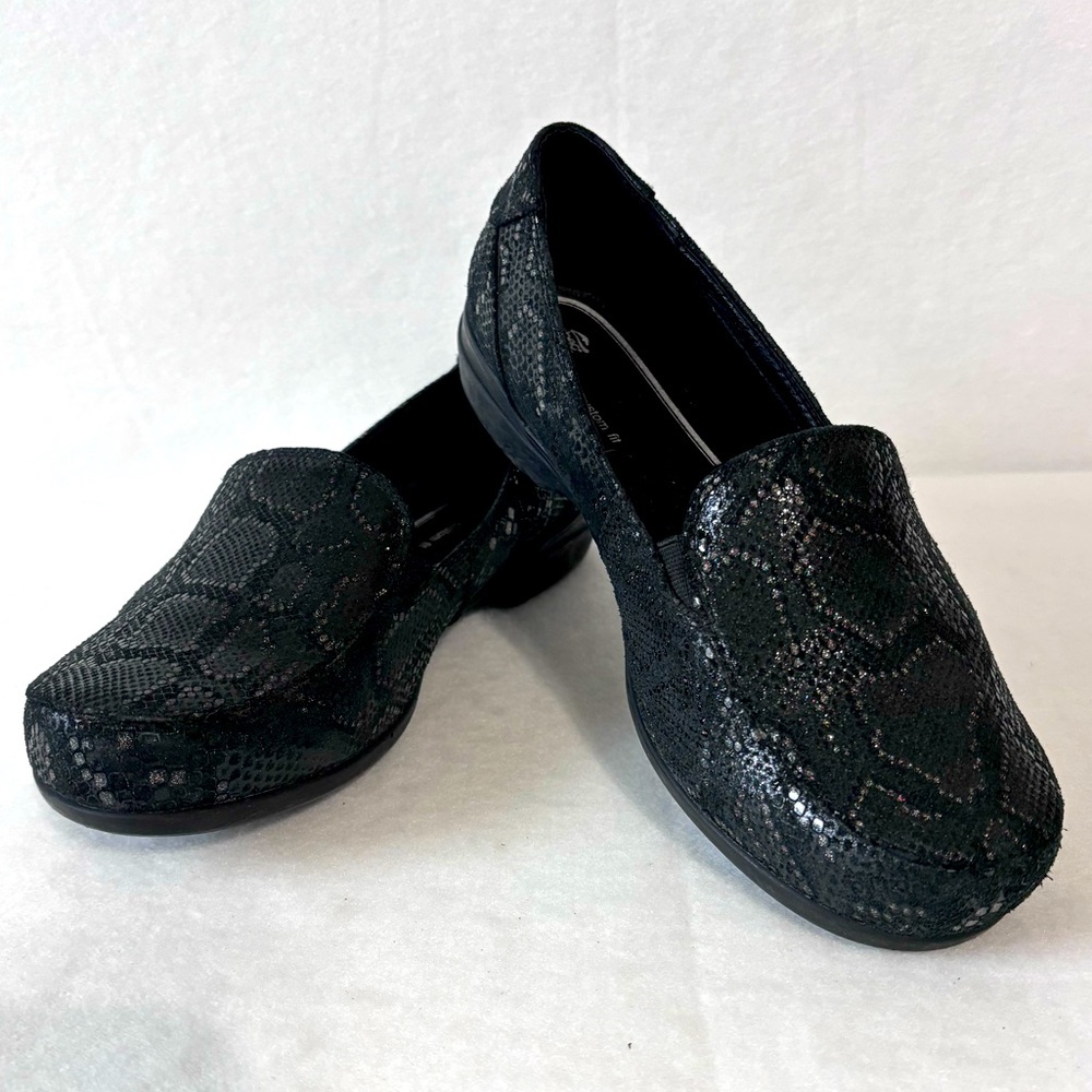 Abeo Avery slip in black reptile texture comfort shoe women’s size 10
